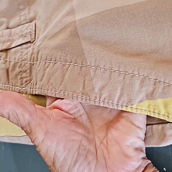 Old Nave women's shorts. Yellow and tan. 4 pockets. Size 8 good used condition. - Picture 7 of 10